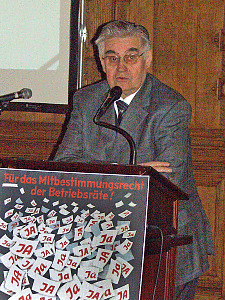 Hans Koschnick am Rednerpult