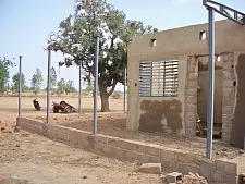 Rohbau einer Schulbibliothek 