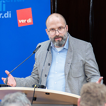 Lars Hartwig am Redepult