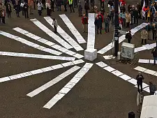 Bodenstern aus Papptafeln auf dem Domshof