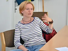 Kollegin im Interview