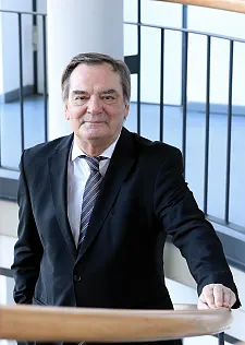 Portrait Von Rudolf Hickel