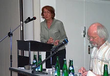 Karoline Linnert - Burgermeisterin und Senatorin für Finanzen - am Rednerpult