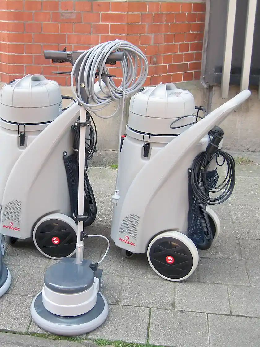 neue Reinigungsgeräte für die Raumpflege