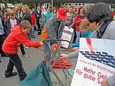 Demonstrierende für gute Bildung