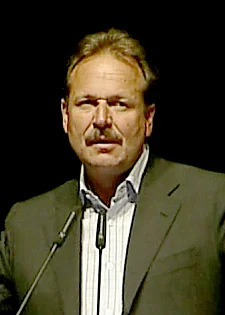 Foto von Frank Bsirske am Rednerpult