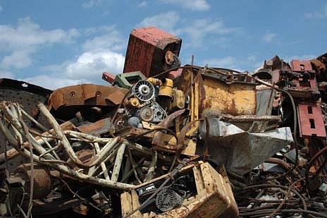 Foto eines Schrotthaufens