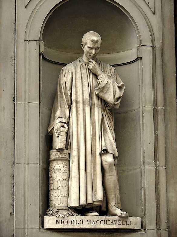Foto der Statue von Niccolò Macchiavelli 