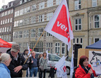 Annette Düring führt durch den Markt der Möglichkeiten